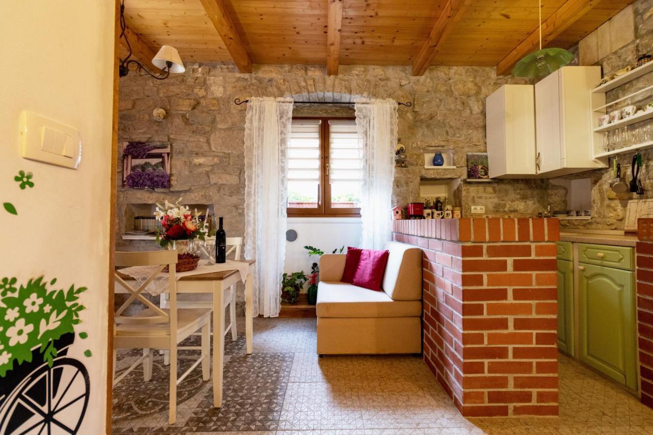 Apartment Tara Kaštela Exterior foto